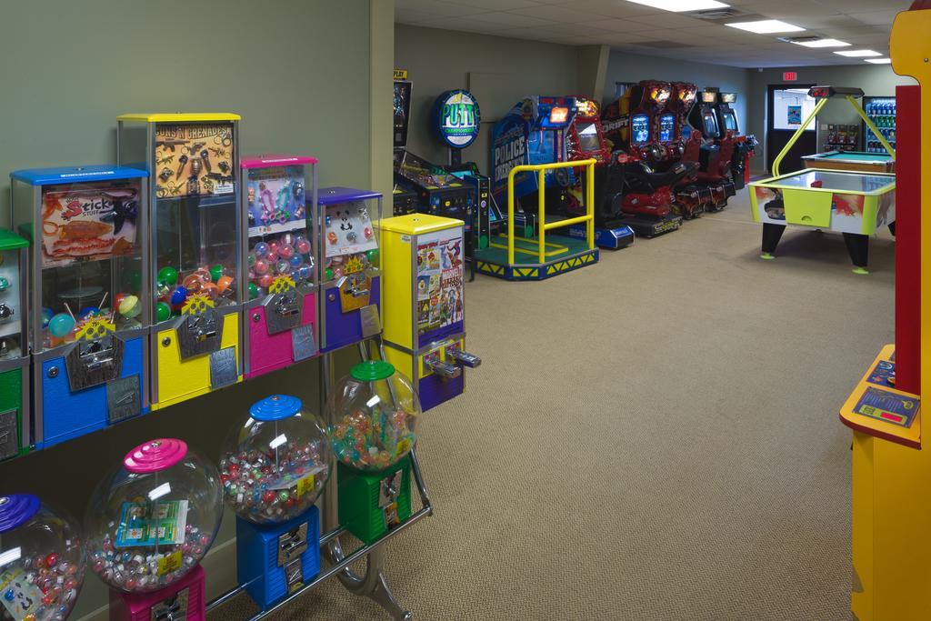 Tamarack Wisconsin Dells, A Ramada By Wyndham Hotel Lake Delton Bagian luar foto